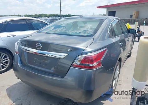 2015 Nissan Altima 2.5 Sv z USA, uszkodzony, nr VIN 1N4AL3AP7FC209256